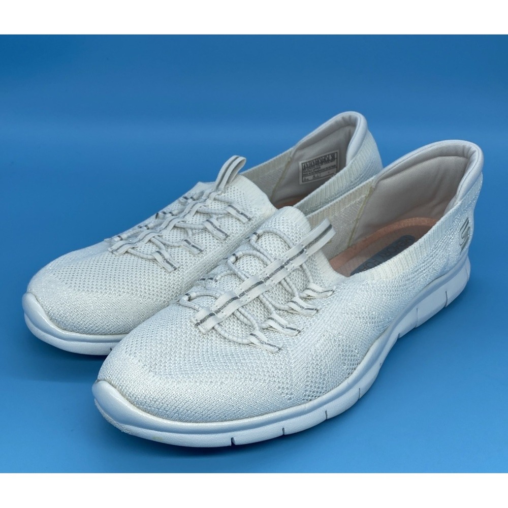 Skechers Gratis More Playful White Slip on Sneaker Shoes Memory Foam Sz 9.5